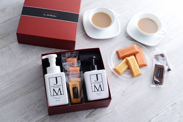 宇宙の中でもココでだけ！三ツ星レストラン「ジョエル・ロブション」の母の日限定ギフトセット。[PR]