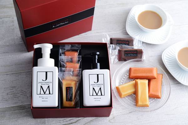 宇宙の中でもココでだけ！三ツ星レストラン「ジョエル・ロブション」の母の日限定ギフトセット。[PR]