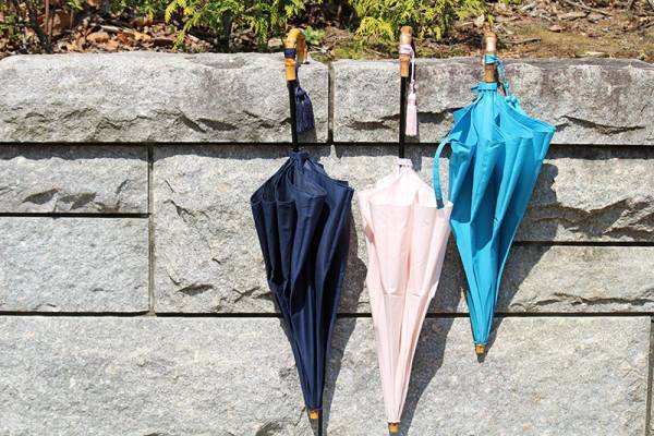 アンジェスタッフ愛用者多数！WAKAOの日傘の魅力、使い勝手、色々聞いてみました[PR]