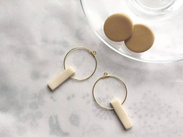 二通りの見せ方が楽しめる！大人のハンドメイドアクセ「piii」の魅力[PR]