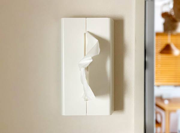 プチDIYを楽しもう！ティッシュケースは壁に付けられるタイプが新しい。[PR]