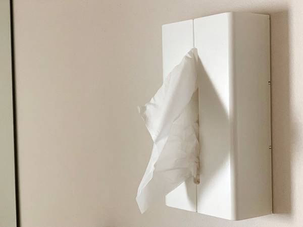 プチDIYを楽しもう！ティッシュケースは壁に付けられるタイプが新しい。[PR]