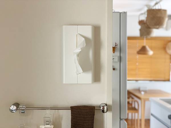 プチDIYを楽しもう！ティッシュケースは壁に付けられるタイプが新しい。[PR]