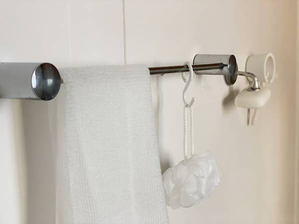 「カラン！」とS字フックが落ちるストレスからさようなら！[PR]