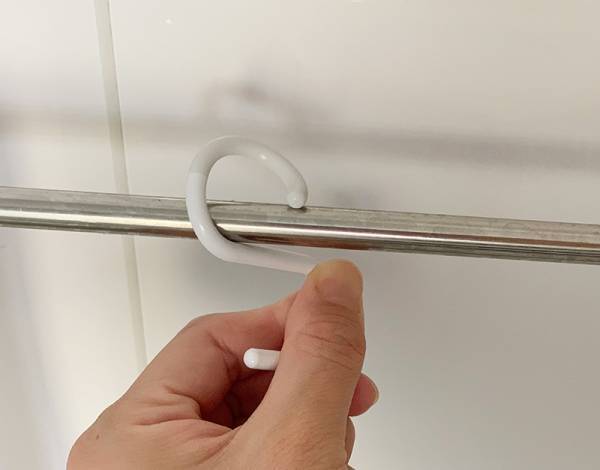 「カラン！」とS字フックが落ちるストレスからさようなら！[PR]