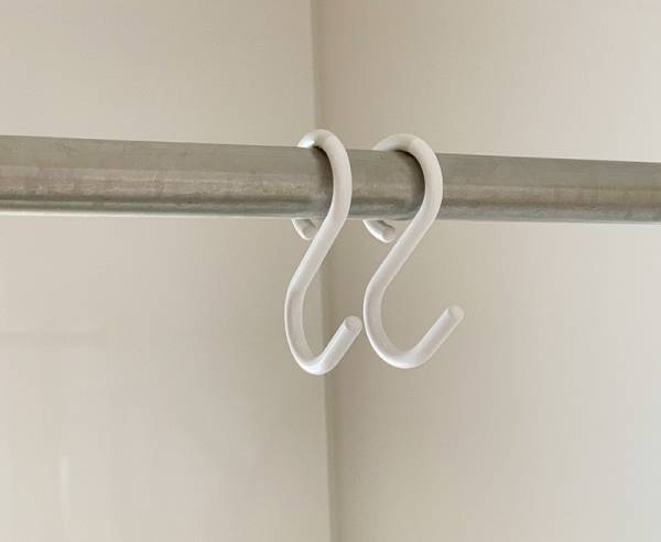 「カラン！」とS字フックが落ちるストレスからさようなら！[PR]