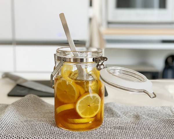 ジメジメした季節に飲みたくなる！　自家製「レモンシロップ漬け」の作り方