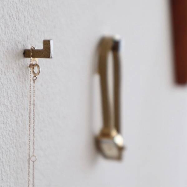 「ここに引っ掛けたい」がかなう、中川政七商店のフック画鋲。[PR]