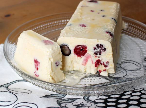 混ぜて冷やすだけの簡単アイスケーキ「セミフレッド」の作り方