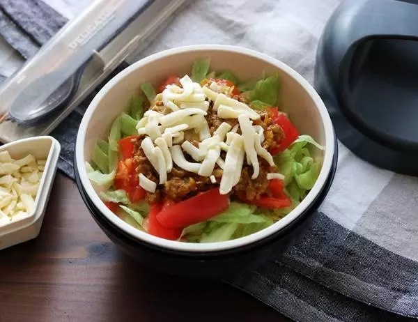 夏休み目前！毎日の学童弁当に、のせるだけ丼弁当を作ろう