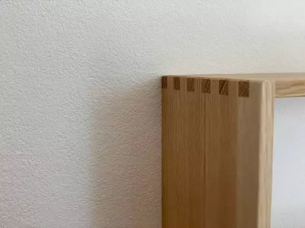 インテリアと家事動線を美しく。「見せ置きできる食器棚」楢材キッチンシェルフ＜前編＞