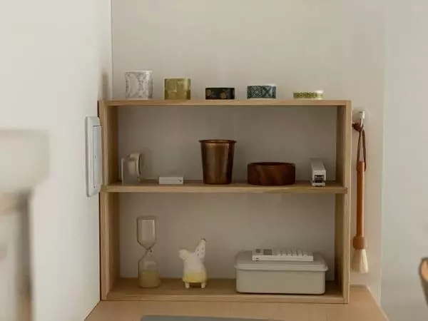 インテリアと家事動線を美しく。「見せ置きできる食器棚」楢材キッチンシェルフ＜前編＞
