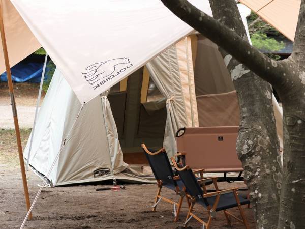 キャンプでも活躍！【ダブルファン＆ルーメナー】この夏注目の2つの扇風機[PR]