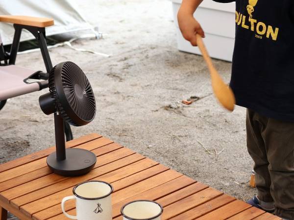 キャンプでも活躍！【ダブルファン＆ルーメナー】この夏注目の2つの扇風機[PR]