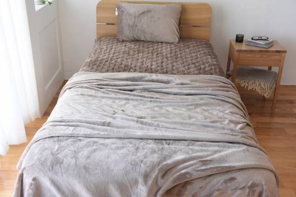 シリーズ累計30万枚突破！伝説の「#朝ベッドから出られなくなる毛布」が今年も登場しました[PR]