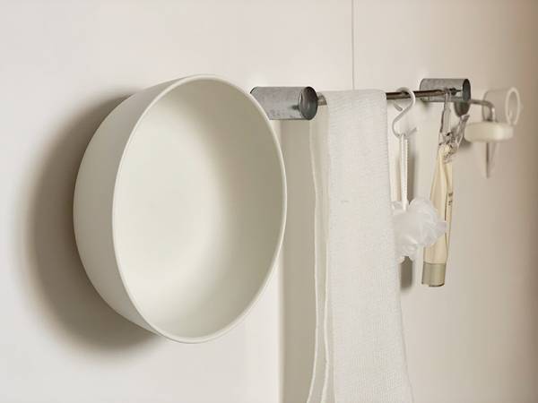 バスルームのインテリアを楽しもう。話題のMARNA＜マーナ＞マグネット湯おけで“きれいに暮らす”を実現。[PR]