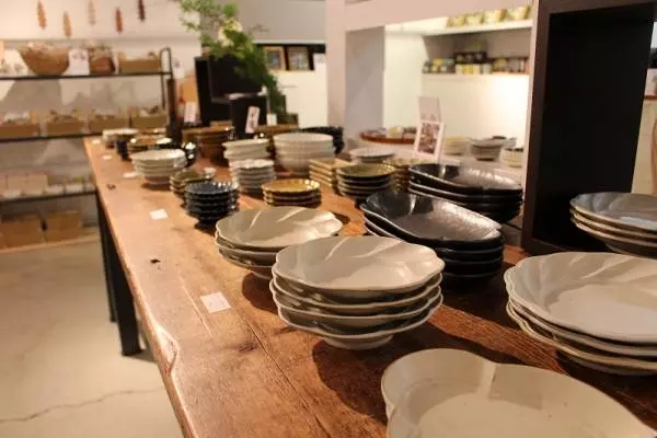 【angersの小さなうつわ市】１日目が終了しました。