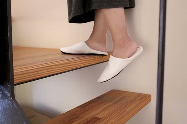 素足でペタペタはもう卒業。やっと定着したわが家のスリッパ生活[PR]