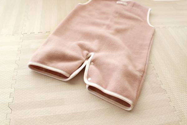 イヤイヤ期の娘もニッコリ。今年の秋冬スリーパーはコレに決まり！[PR]