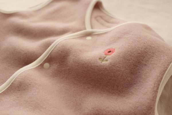 イヤイヤ期の娘もニッコリ。今年の秋冬スリーパーはコレに決まり！[PR]