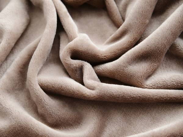 新旧の違いにビックリ！わが家にとって2度目の「伝説の毛布」[PR]