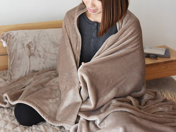 新旧の違いにビックリ！わが家にとって2度目の「伝説の毛布」[PR]
