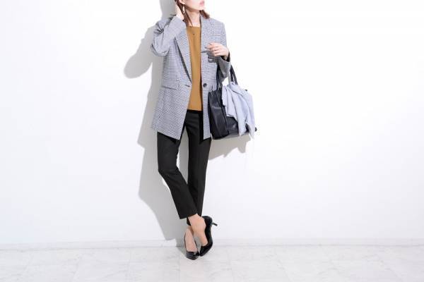 冬のお仕事ボトムはこれ！すっきり見え蓄熱パンツ[PR]