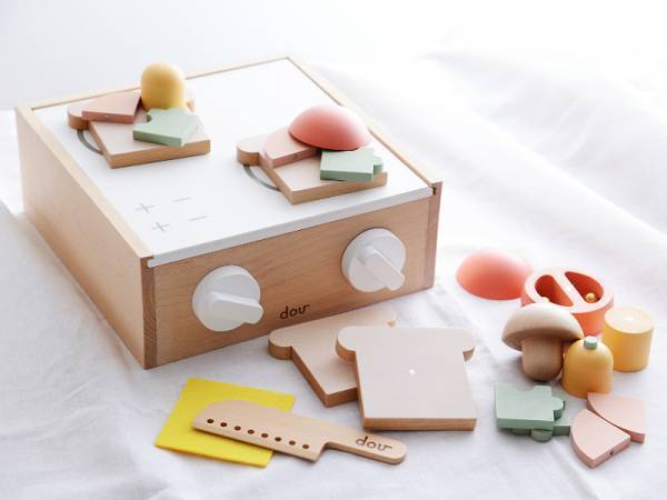 ママスタッフが実生活で選んだクリスマスプレゼントはコレ！【1〜3歳向け】[PR]