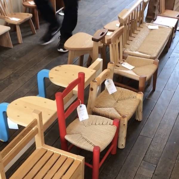 1歳の誕生日に選びたい　木のぬくもり感じる「こども椅子」