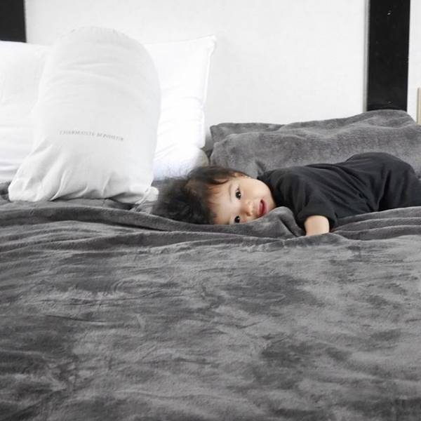 【インスタグラマーさんも愛用中】 #伝説の毛布 その最新コーディネートをチェック！ー2019年ver　その１ー[PR]