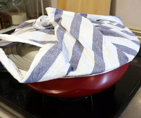 【ホットケーキミックスを使いこなそう第2回】朝すぐに作れる!フライパン&レンチンで作る「簡単蒸しパン」