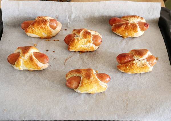 朝食にぴったり！ 野菜たっぷりケークサレ＆ウインナーロールのレシピ　