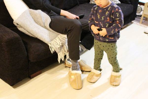 くつした感覚で履ける？！スリッパ嫌いも虜になる、北欧エルク ムートン風ルームシューズ[PR]