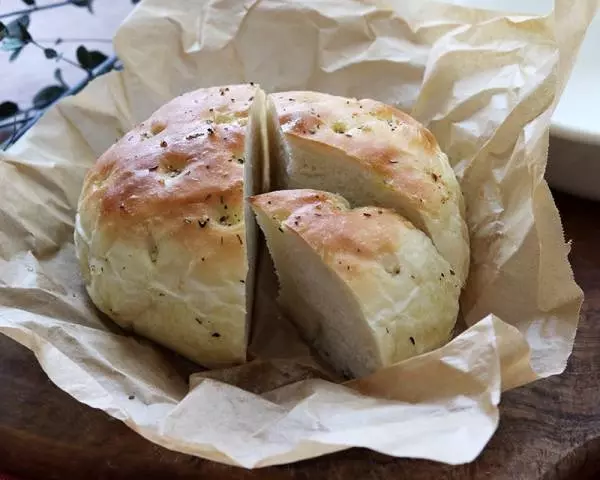 HBで簡単!野田琺瑯ココナベで焼く「まんまるフォッカッチャ」