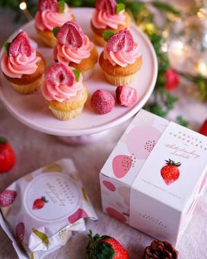 フードインスタグラマーさんはこう使ってる！【ホワイトいちごチョコ】アレンジレポ[PR]