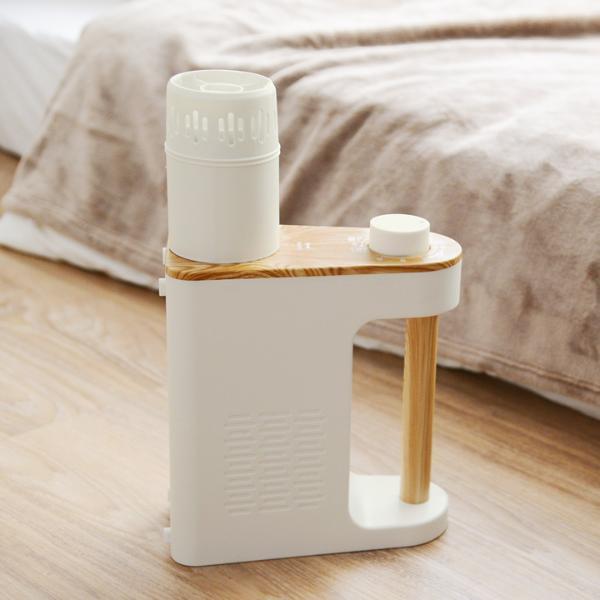 インテリアを損ねない。置きっぱなしでも暮らしが絵になる「BRUNO布団乾燥機」。[PR]