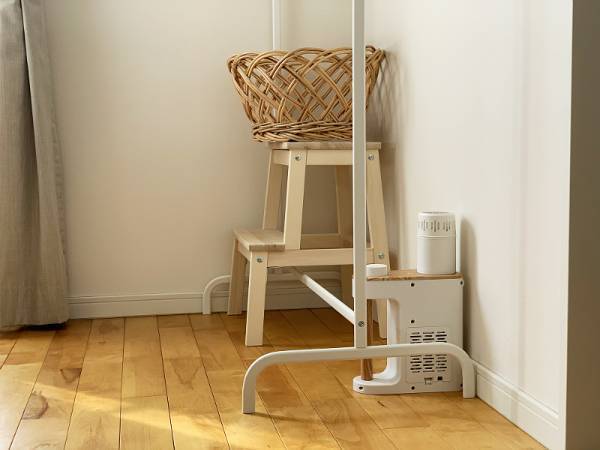 インテリアを損ねない。置きっぱなしでも暮らしが絵になる「BRUNO布団乾燥機」。[PR]