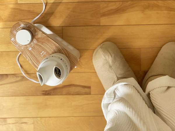 インテリアを損ねない。置きっぱなしでも暮らしが絵になる「BRUNO布団乾燥機」。[PR]