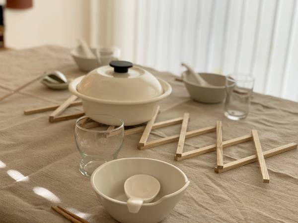 野田琺瑯から新登場の【ココナベ】大小2つのサイズの使い心地を徹底検証！