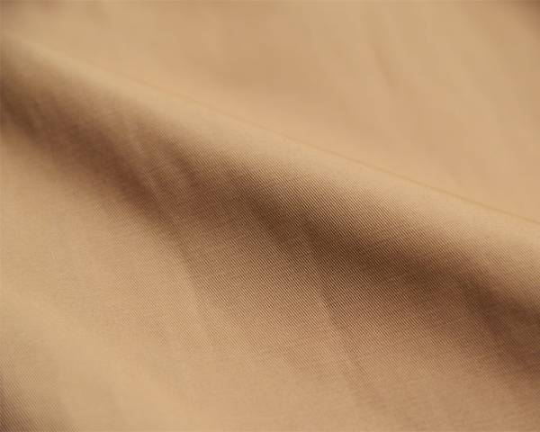 もうコートに着られない！羽織るだけで旬のシルエットが完成する、こだわりのトレンチコートが誕生[PR]