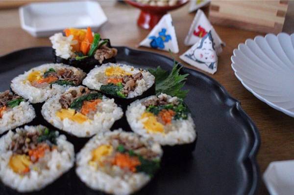 卒業卒園のお祝いに【モザイク寿司＆手まり寿司】で簡単＆華やかにおもてなし