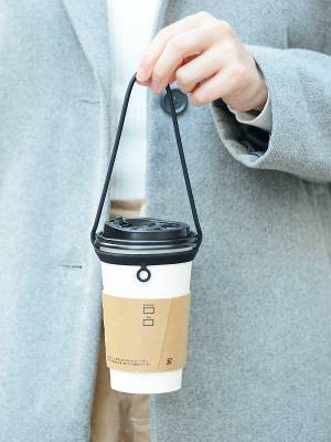 飲み物“テイクアウト派”さん必見♪両手がふさがらない、新アイデア商品。[PR]