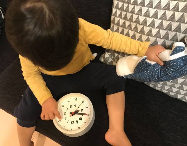 時計にふれる第1歩に。2歳の子どもを時計好きに変えた「ふんぷんくろっく」[PR]