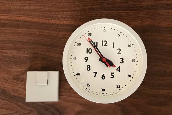 時計にふれる第1歩に。2歳の子どもを時計好きに変えた「ふんぷんくろっく」[PR]