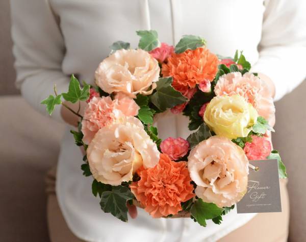 【2020最新版】母の日プレゼントどう選ぶ？お母さんを笑顔にする洗練フラワーギフト[PR]