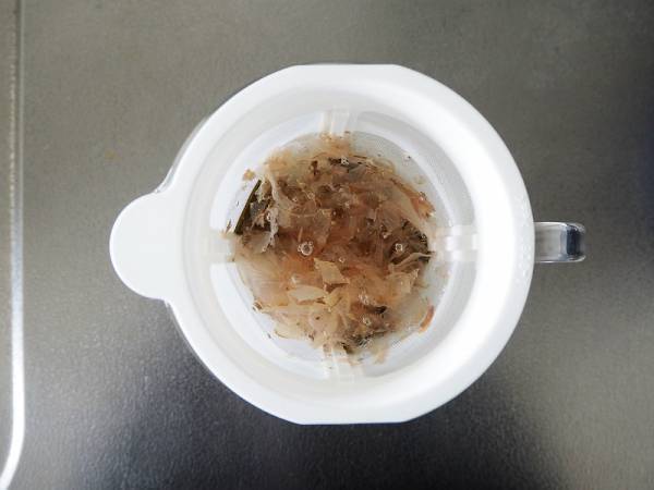 日々の料理から離乳食づくりまで。家族が安心して食べられる自家製出汁が作れるだしポット[PR]