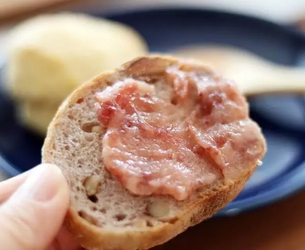 こんな時こそ、おうち時間を楽しもう〜いちごバターとパンで気軽におうちカフェ