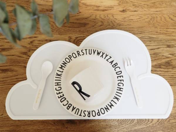 離乳食のイライラから解放！買ってよかったお食事マット[PR]