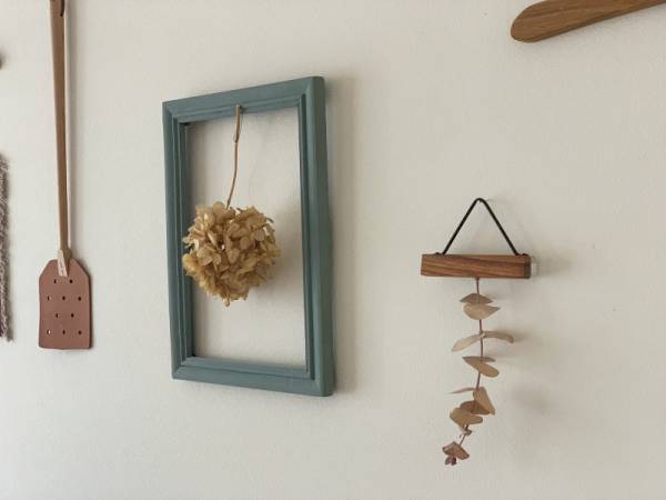 もうポストカードに穴を開けない！「ウッドバインドホルダー」でつくる自分だけのギャラリー[PR]