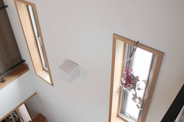 バーズワーズの新作ポスターで、わが家がたちまち春モードに[PR]